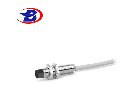 德宝M12接近开关传感器
